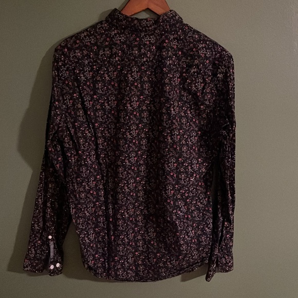 Express - M - Slim Soft Wash Floral Long Sleeve Button Down - Picture 9 of 9